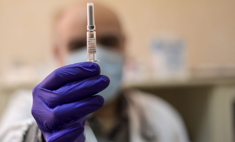 Covid-19 e obbligo giuridico di vaccinazione per il dipendente