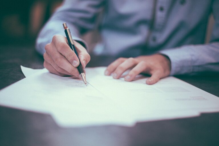 Contratto di lavoro a termine: deroghe Covid applicabili ai lavoratori in forza al 23 marzo 2021