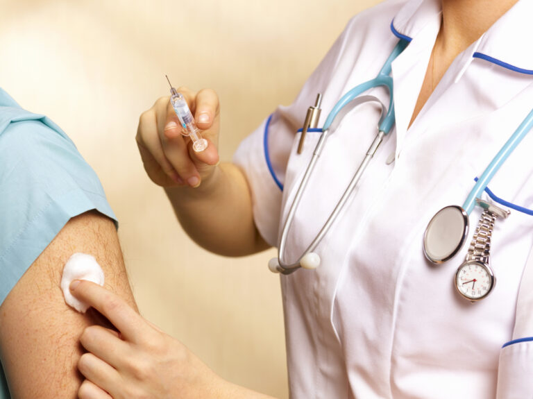 Vaccinazioni sul luogo di lavoro: le indicazioni del Garante privacy