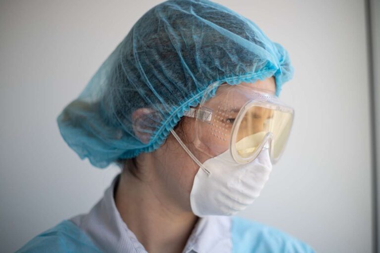 Inail: le donne sono  le più colpite dai contagi professionali da Covid-19