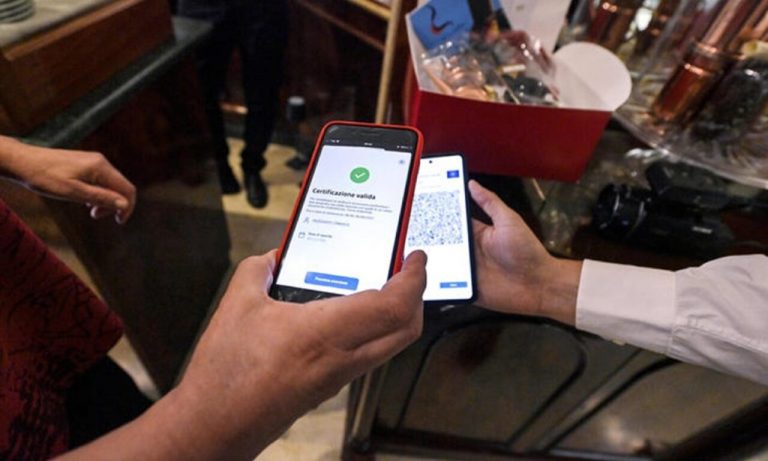 Green pass, il Presidente Draghi firma il dpcm sulle verifiche in ambito lavorativo