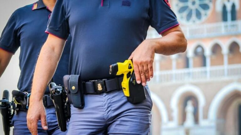 Taser operativi per le Forze di polizia