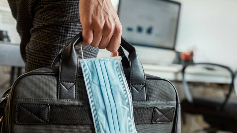 Cosa indica il nuovo protocollo anticovid per i luoghi di lavoro?