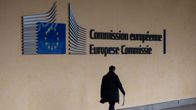 Commissione Ue, previsioni economiche di primavera 2023: prospettive migliori tra difficoltà che permangono