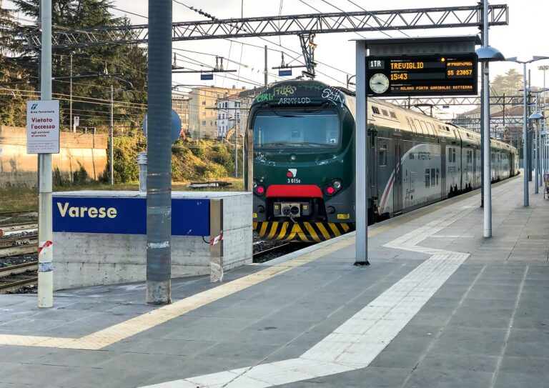 Più sicurezza nelle stazioni ferroviarie e sui mezzi pubblici in provincia di Varese