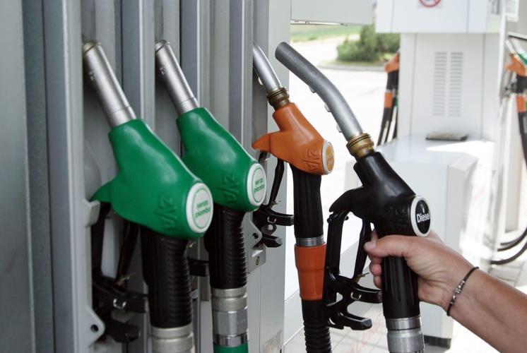 Inps: imponibilità ai fini contributivi del c.d. bonus carburante