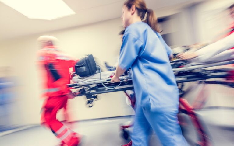 DL Sicurezza Strutture e Operatori Sanitari: introdotte sanzioni più severe per lesioni cagionate anche al personale dei servizi di sicurezza