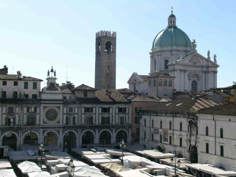 Movida e sicurezza urbana, protocollo in prefettura a Brescia per rafforzare i controlli